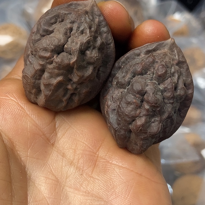 把件文玩核桃云南铁核桃基地2