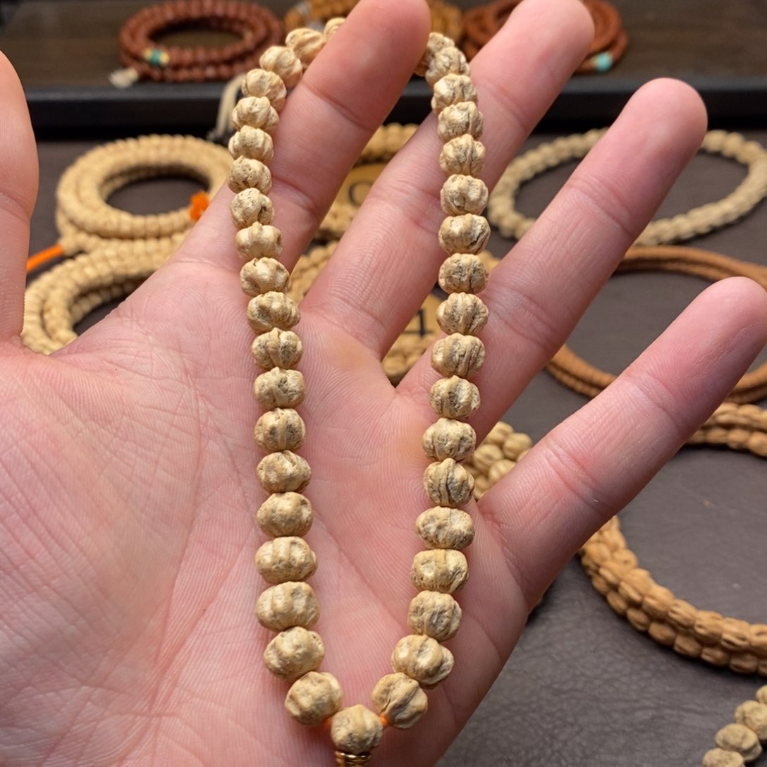 柏香籽/百香籽吊坠夜***光