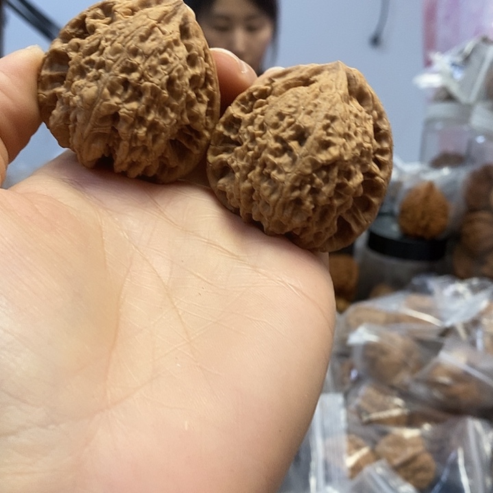 文玩核桃把件43虎头王小众