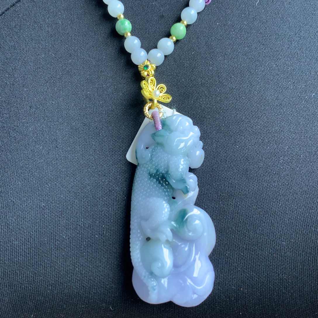 翡翠颈饰未镶嵌翡翠