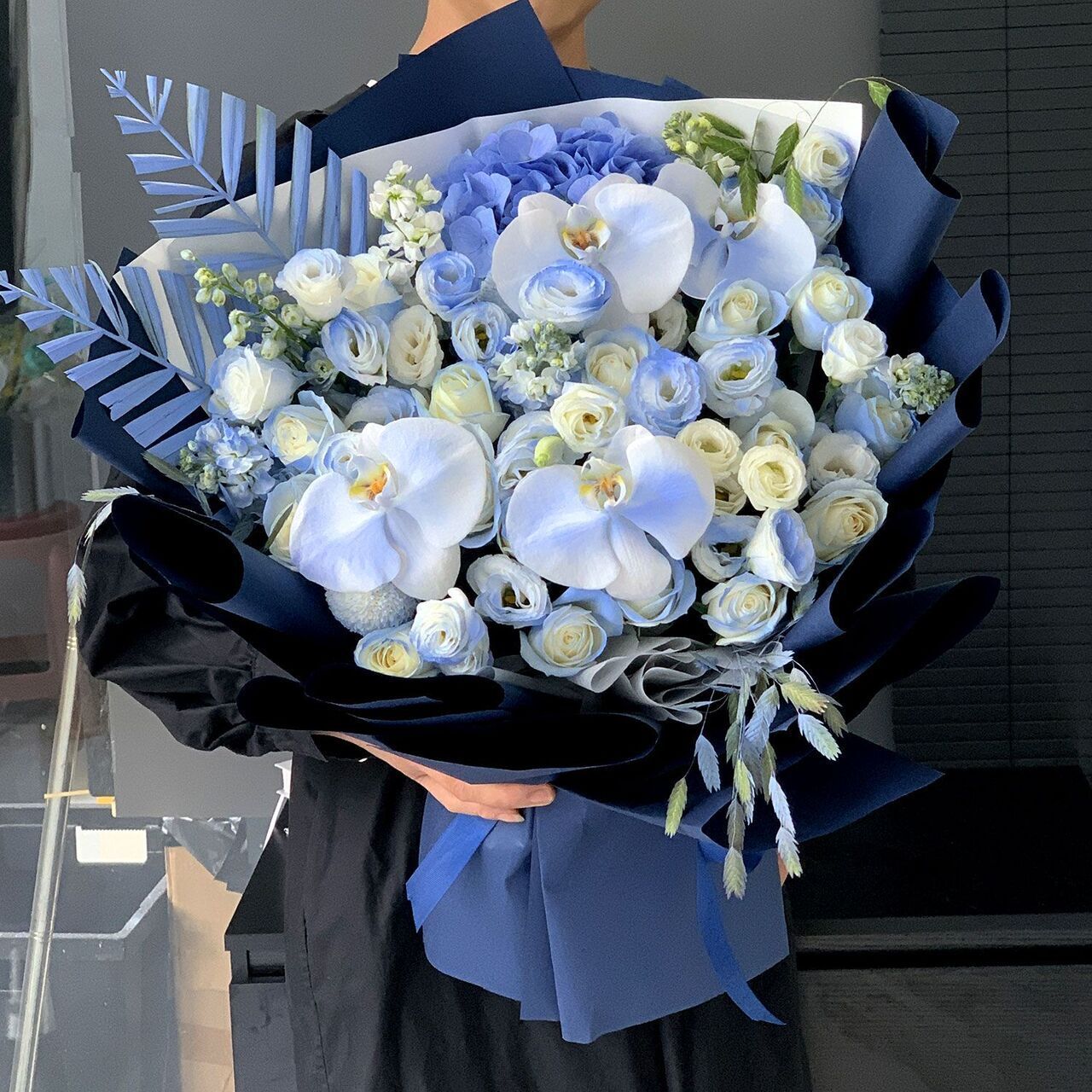 【冰心之恋】碎冰蓝玫瑰郁金香混搭花束送女友老婆送男友送朋友老师生日鲜花店约会见面送花上门