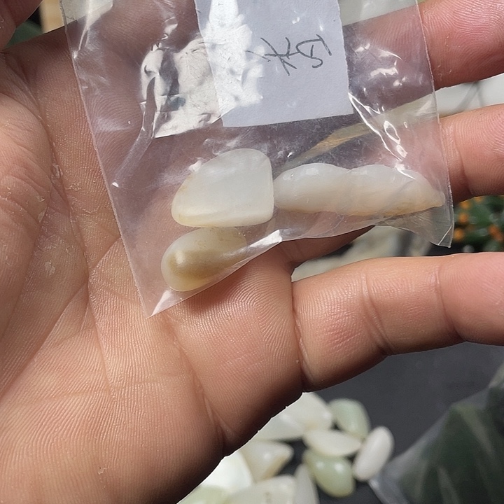 香***^和田玉未镶嵌珠宝半成品