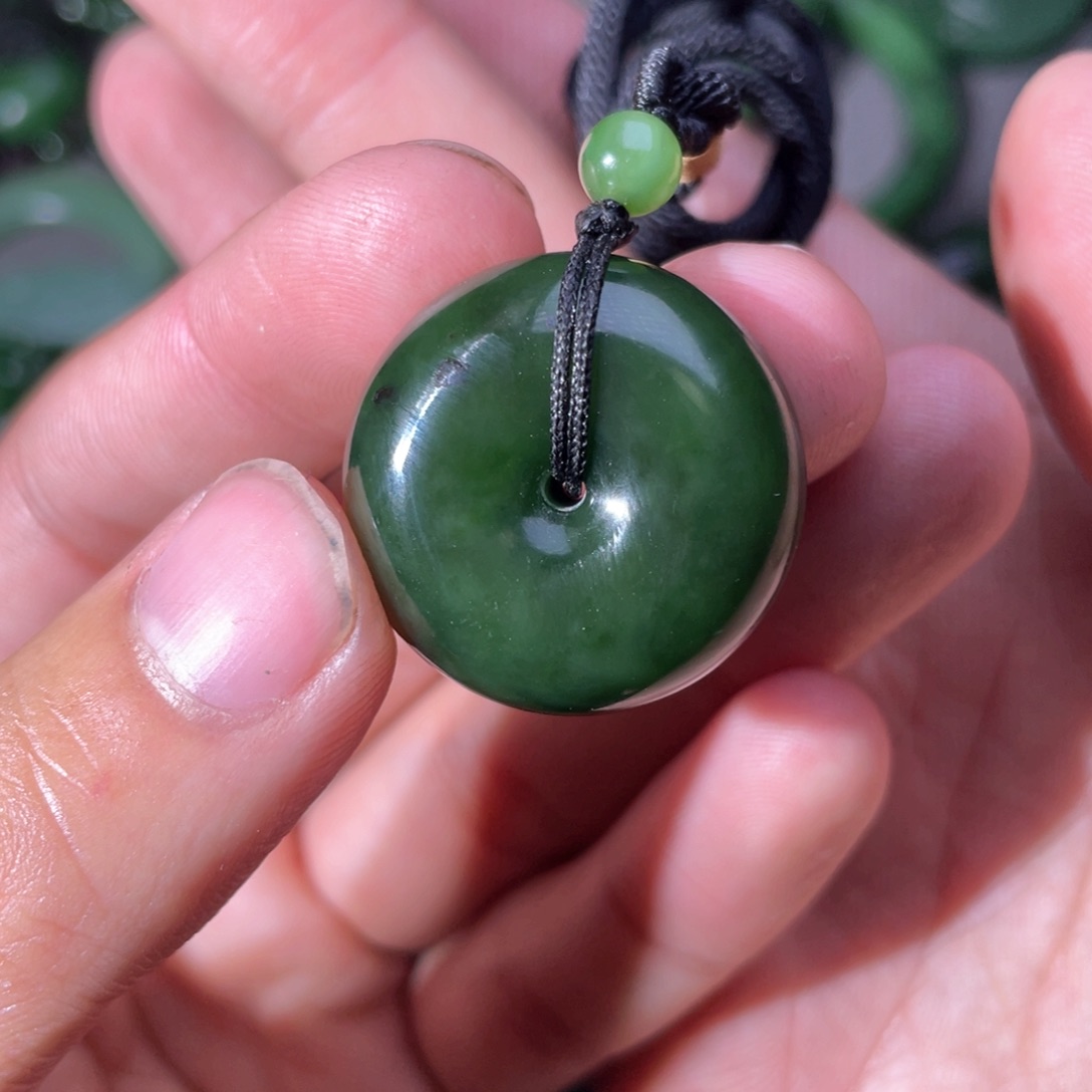 和田玉（碧玉）颈饰未镶嵌