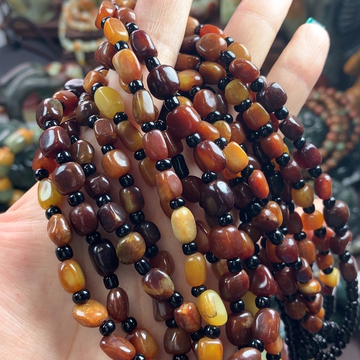 岫岩河磨玉（透闪石质玉）把件未镶嵌