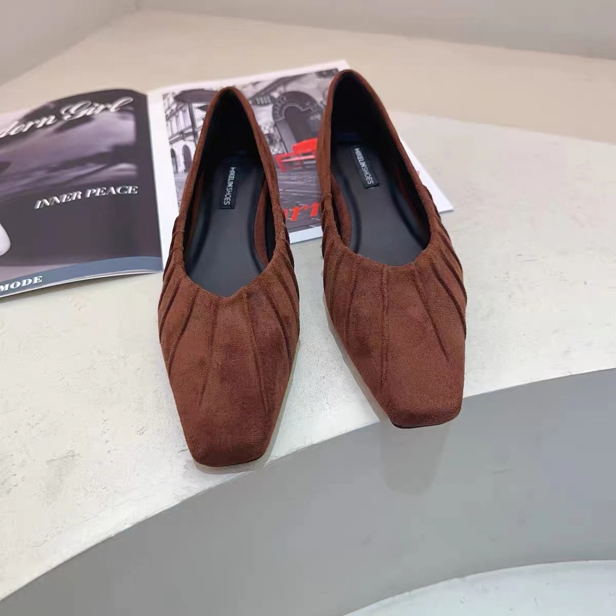 法式浅口内增高绒面单鞋