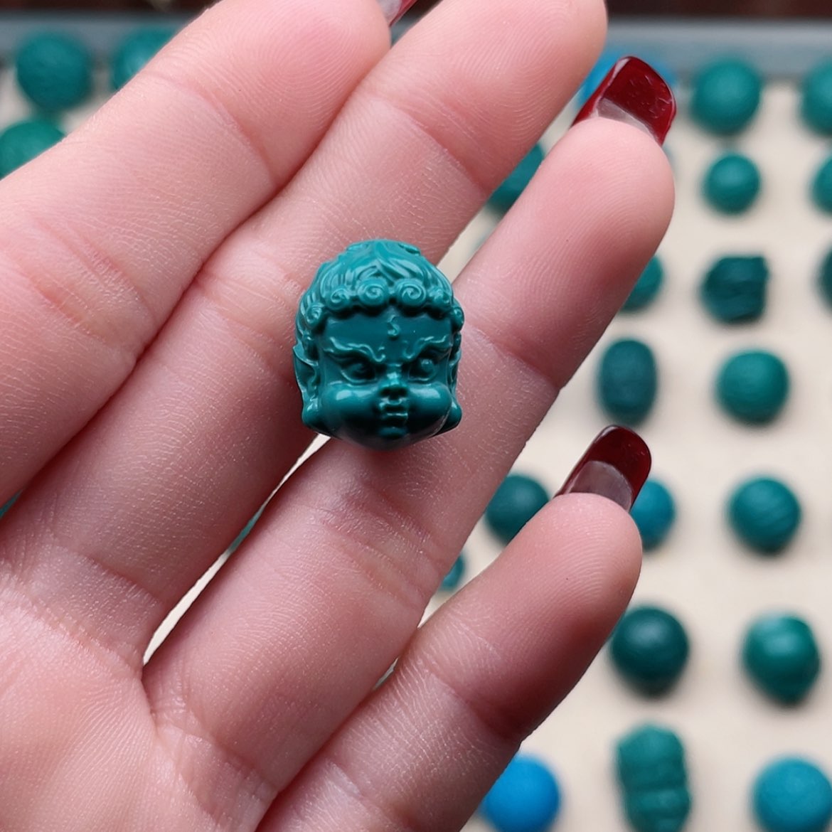 【闪购商品】玻璃颈饰老油绿不动冥王13左右一个