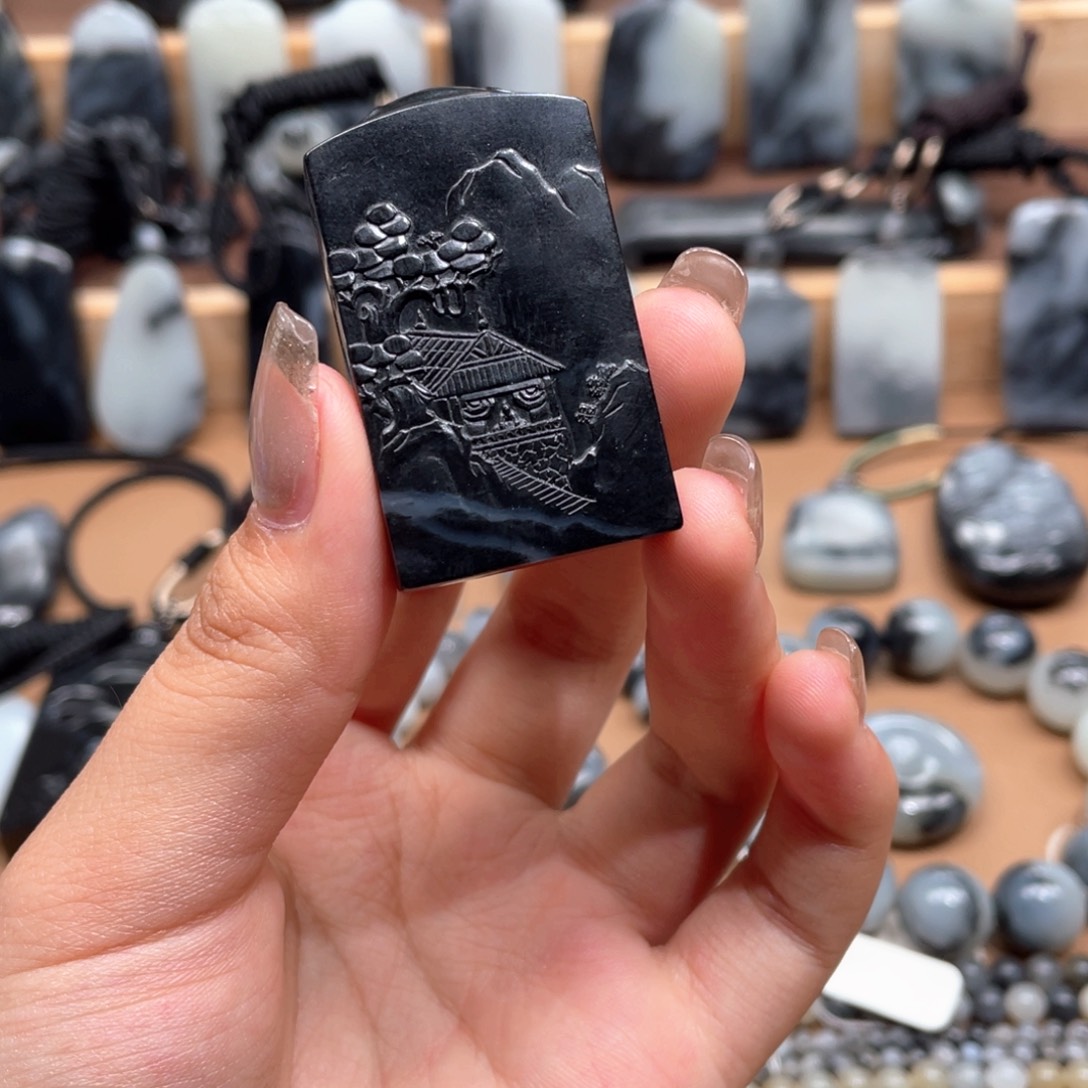 和田玉未镶嵌颈饰和田玉青花山水牌