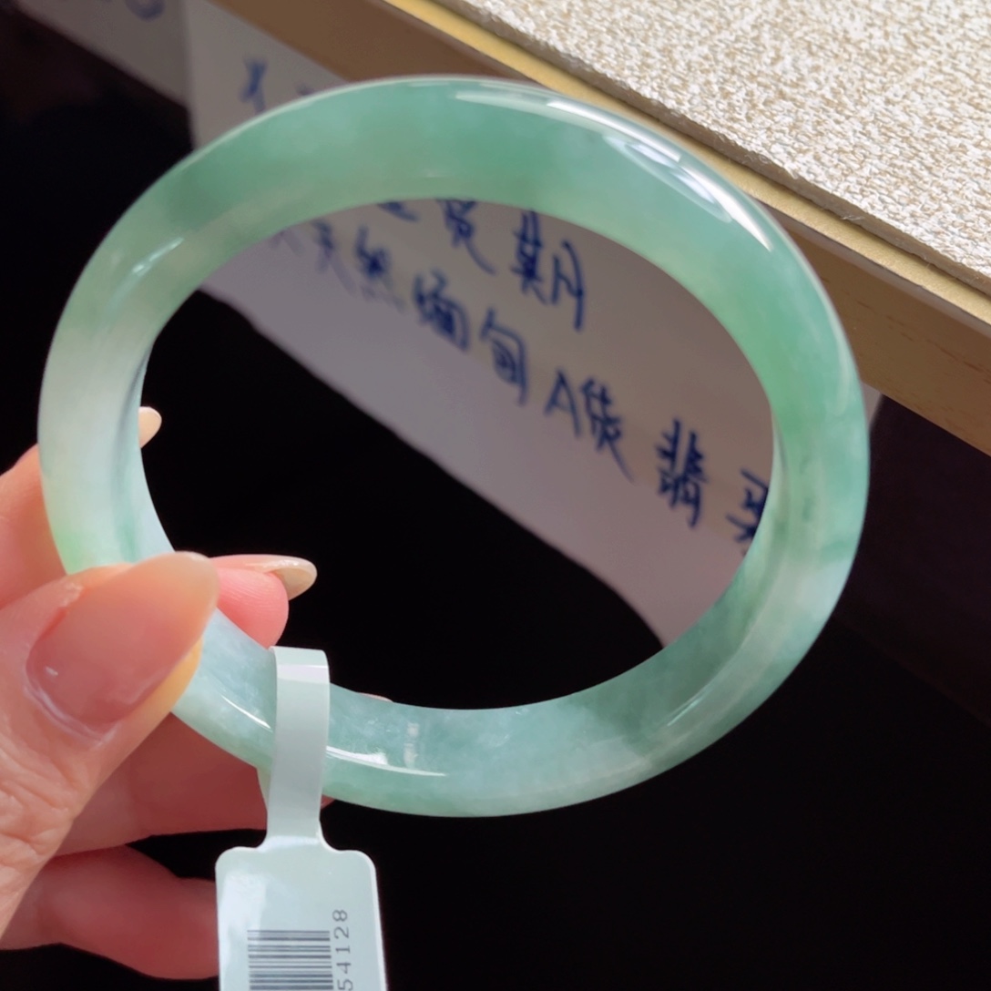 未镶嵌手镯翡翠手镯