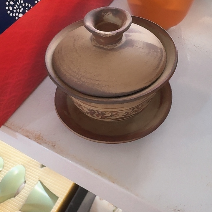 缠***学主人杯一个，瓷。。品茗