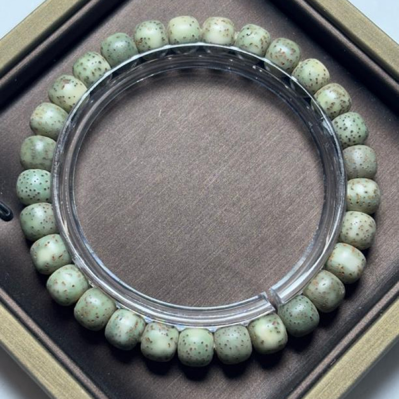 A610 石玉料星月菩提桶珠手串8mm