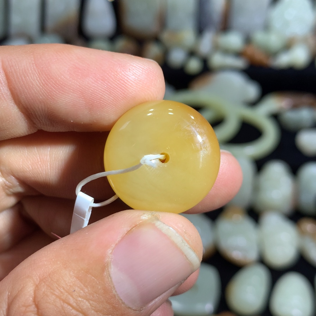 颈饰未镶嵌和田玉时**老