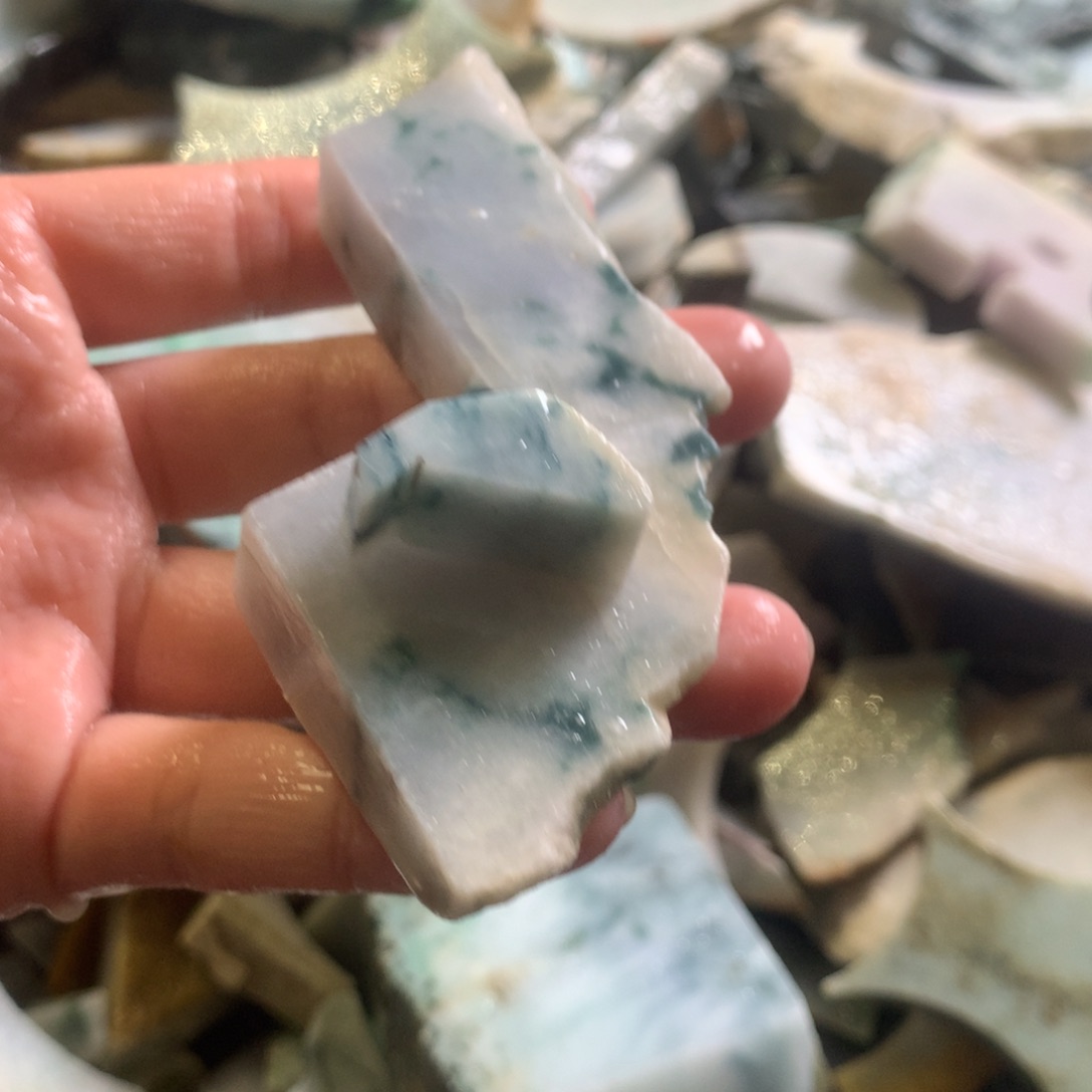 翡翠颈饰未镶嵌缅甸翡翠