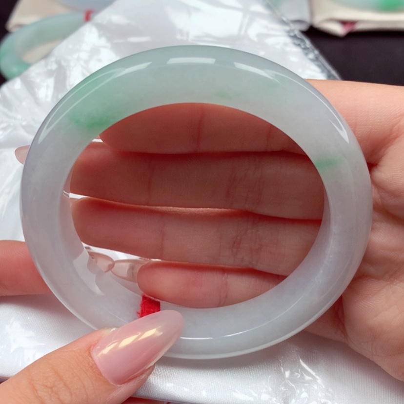 【闪购商品】翡翠手镯未镶嵌59圈