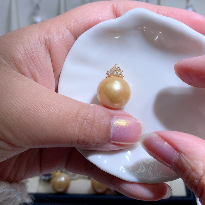 淡水珍珠颈饰合金