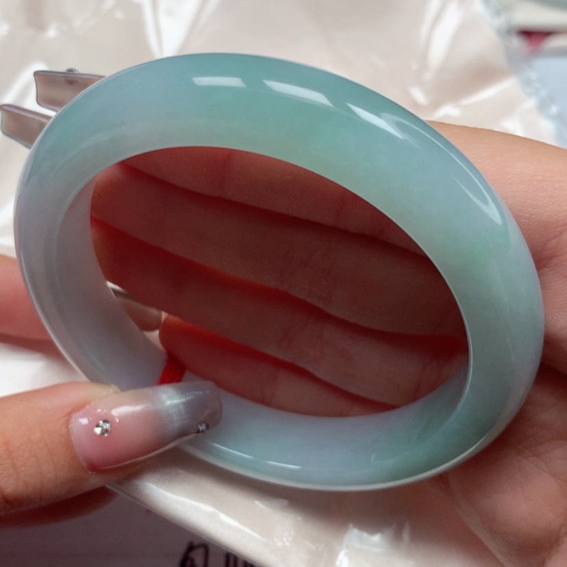 【闪购商品】翡翠手镯未镶嵌60圈