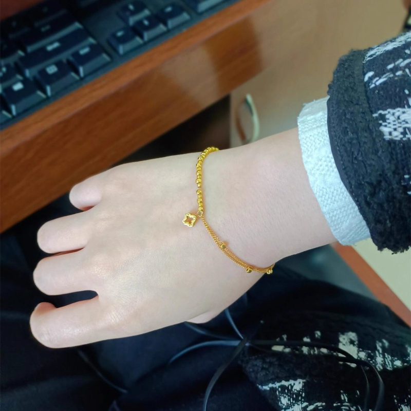 铜合金碎金子四叶草手链女款轻奢小众精致蹦迪独特不对称手饰设计