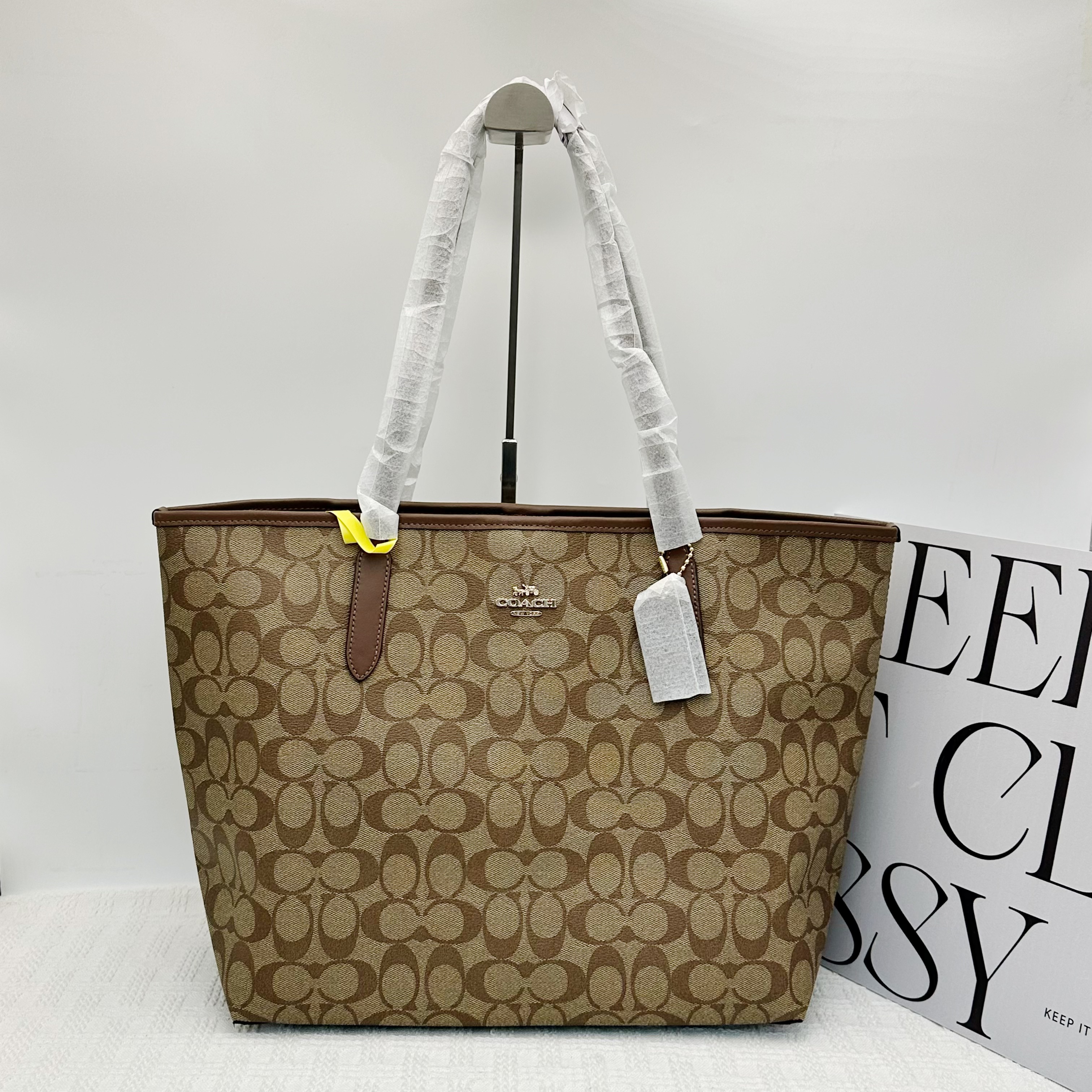 未使用 COACH/蔻驰 City 33 经典老花大容量托特包 111