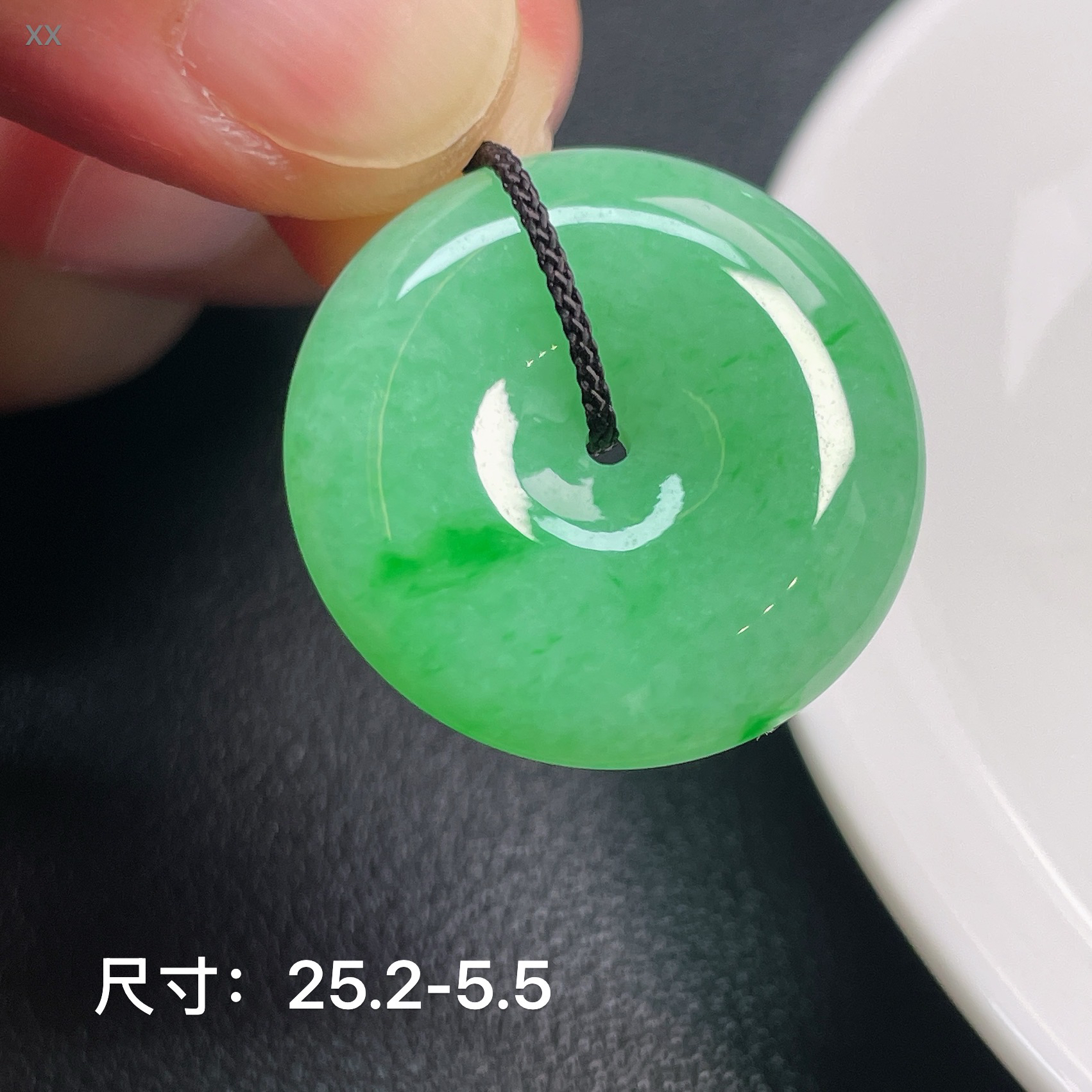 冰糯种满绿色缅甸翡翠平安扣吊坠