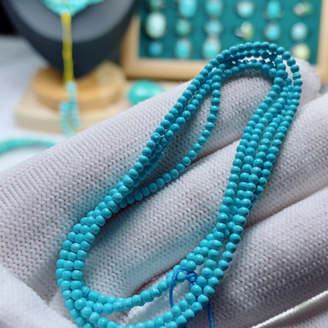 绿松石未镶嵌颈饰