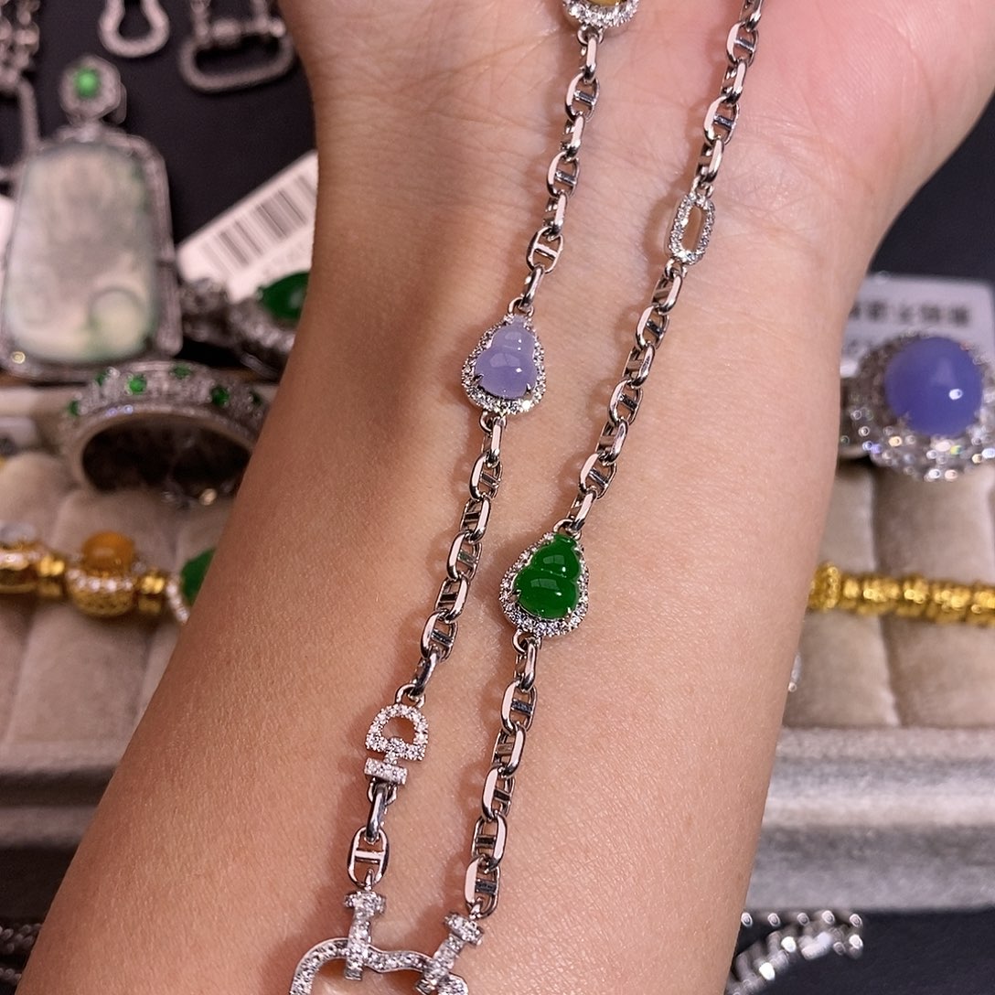 翡翠18K金镶嵌颈饰项链