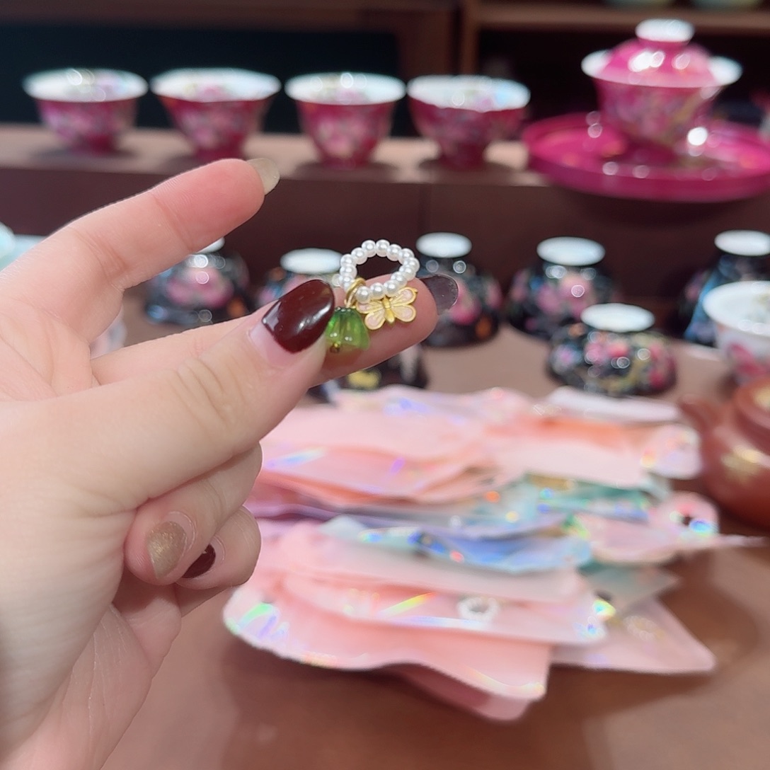 珐琅彩瓷器主人杯茶具