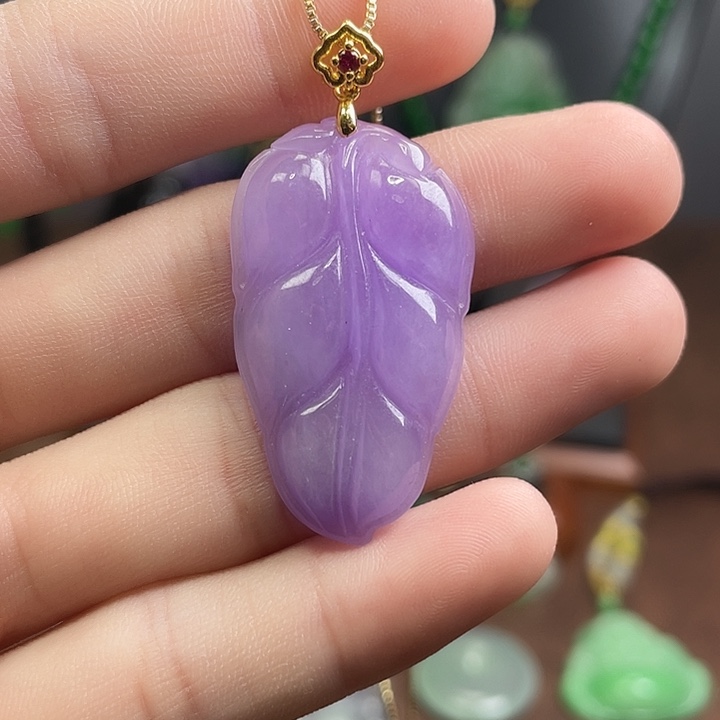 翡翠未镶嵌吊坠(赠链)