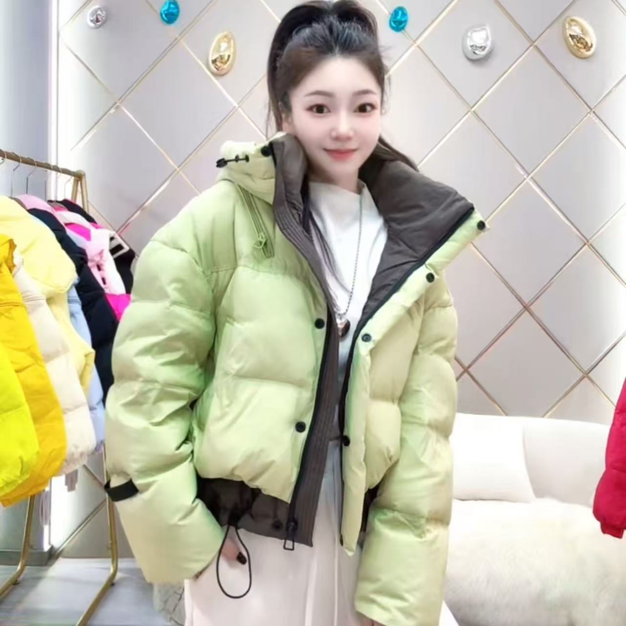 2025冬季新款拼接撞色宽松小个子羽绒服短款百搭休息外套