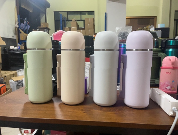 高颜值便携保温壶1300高保温24时尚可爱简约