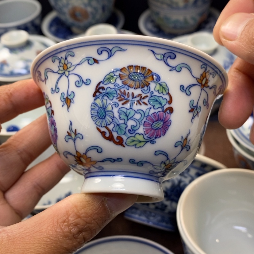 【闪购商品】景德镇青花斗彩主人杯
