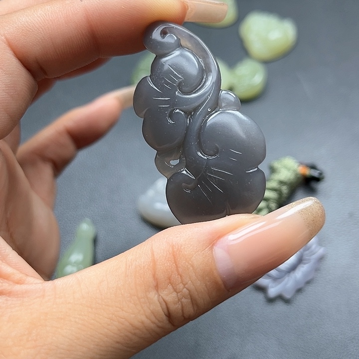 【闪购商品】颈饰未镶嵌和田玉