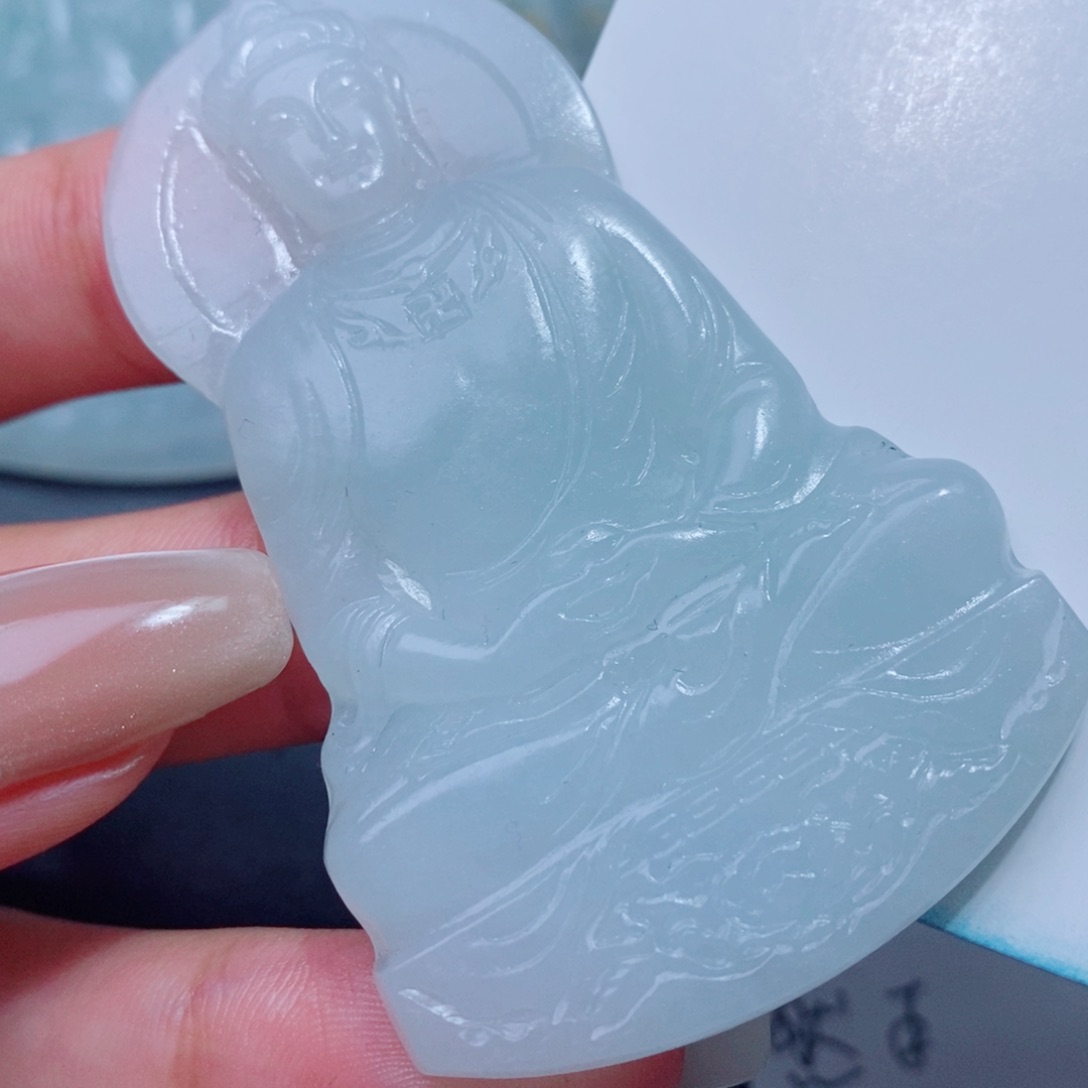 定制翡翠吊坠未镶嵌