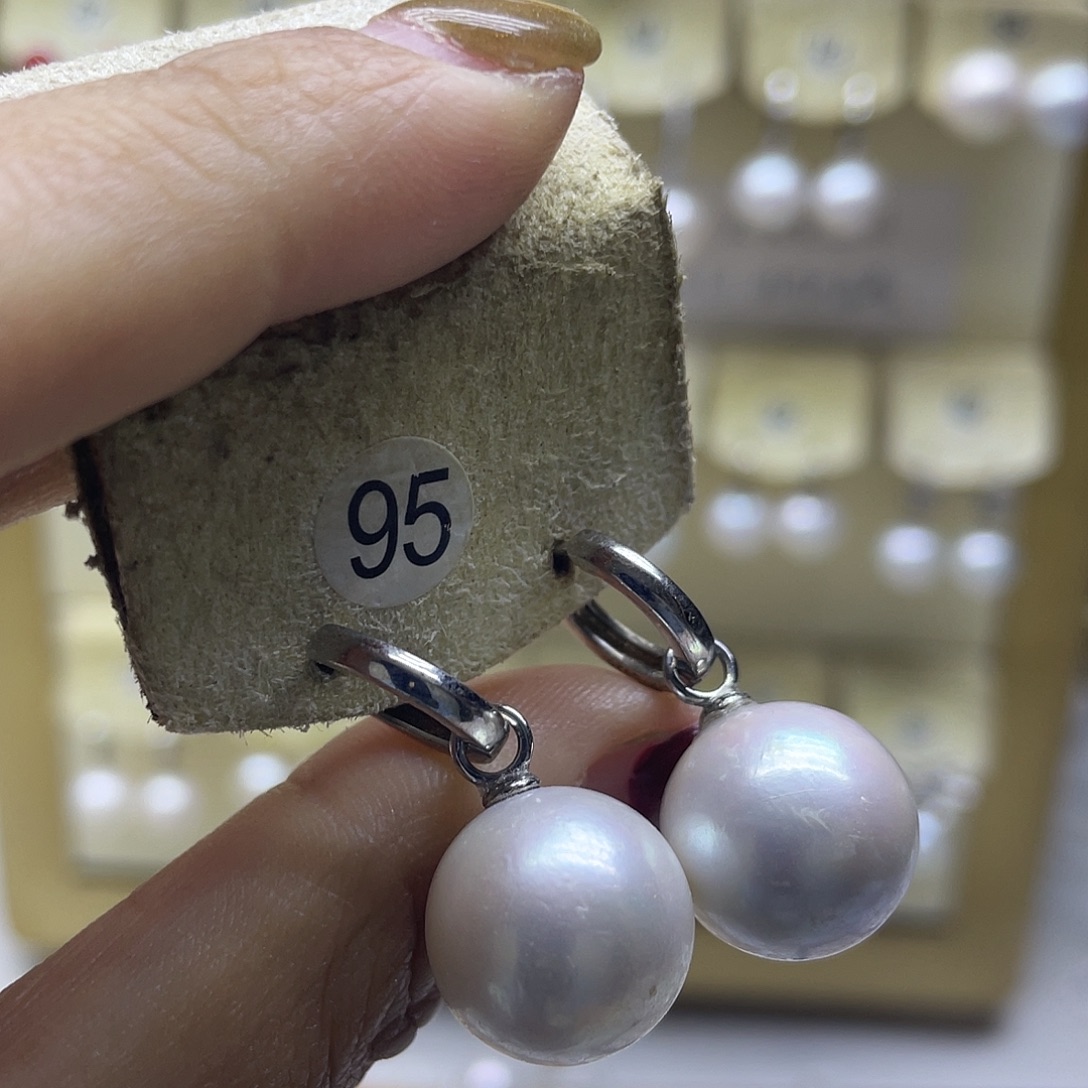 淡水珍珠银S925镶嵌耳饰