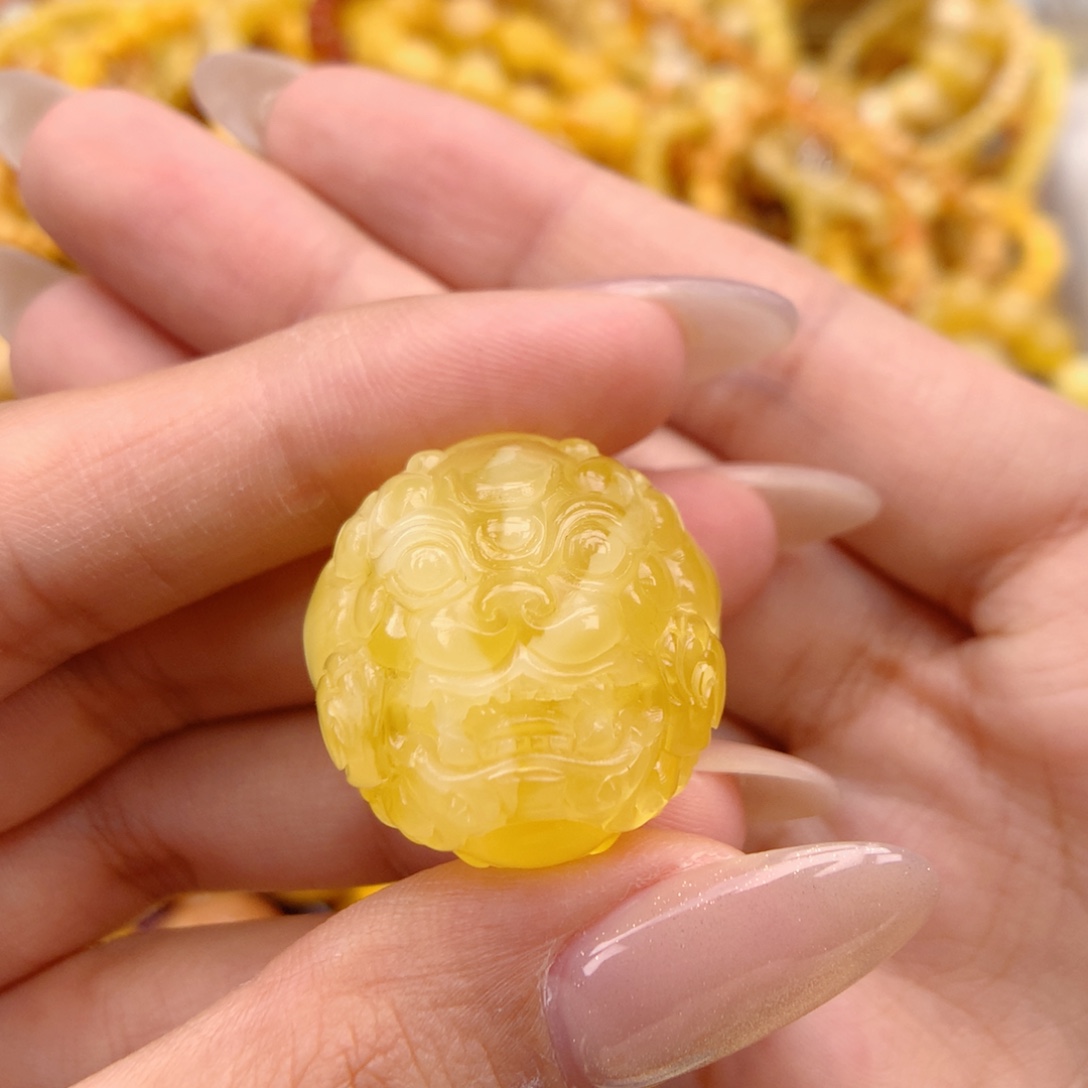 Z***z琥珀未镶嵌珠宝奇石24.3