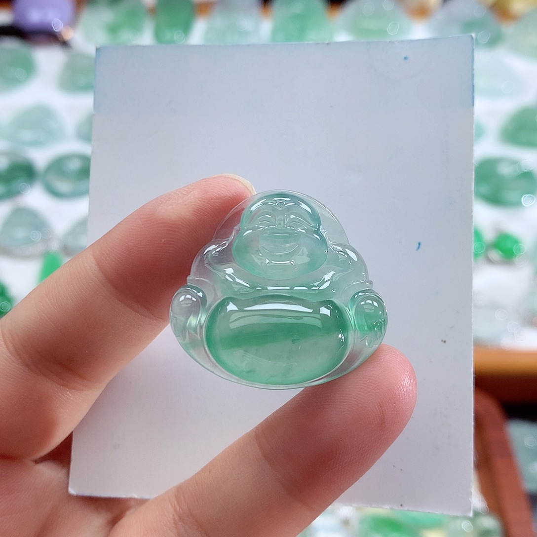 颈饰未镶嵌翡翠佛