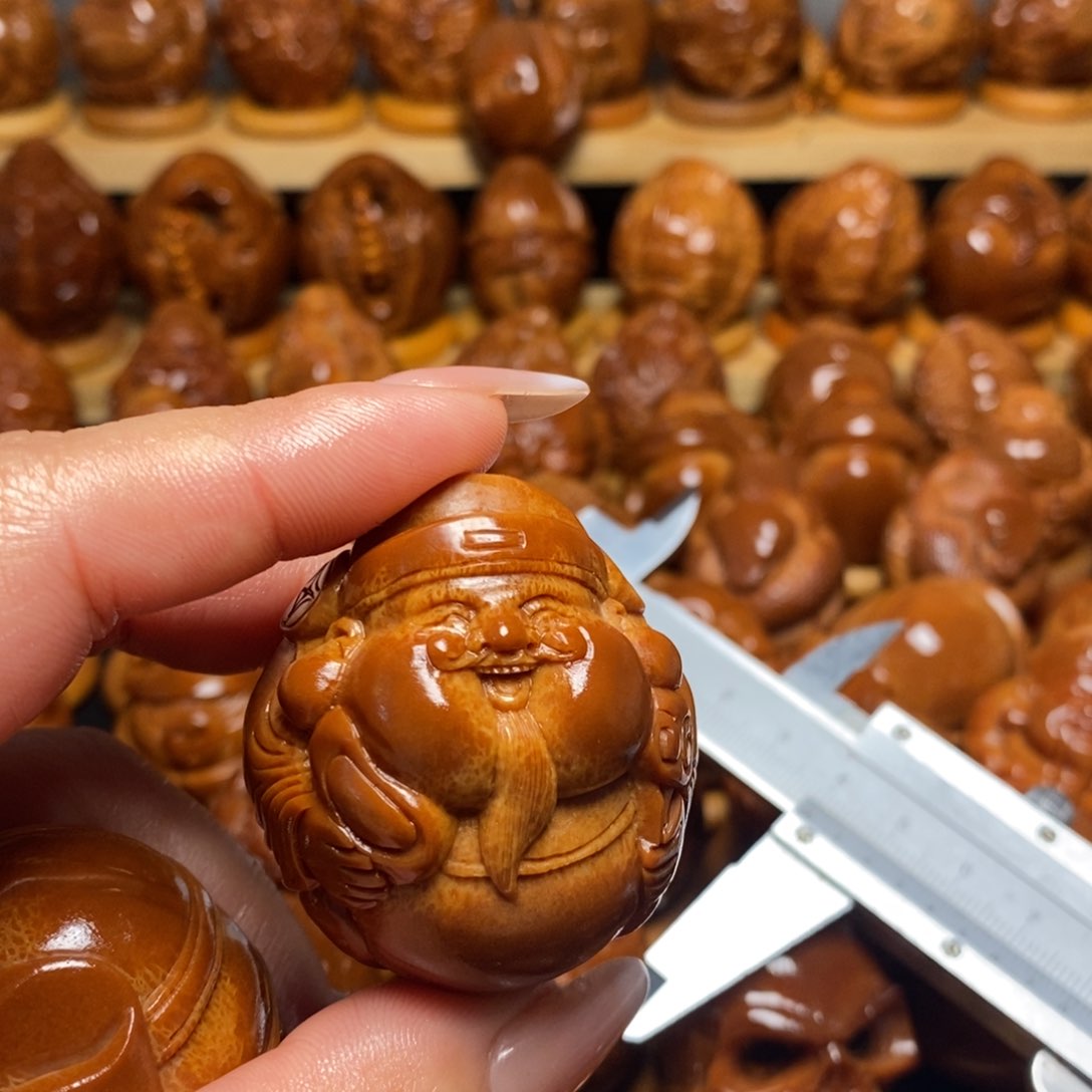 【闪购商品】橄榄核吊坠鱼*嘟嘟财神