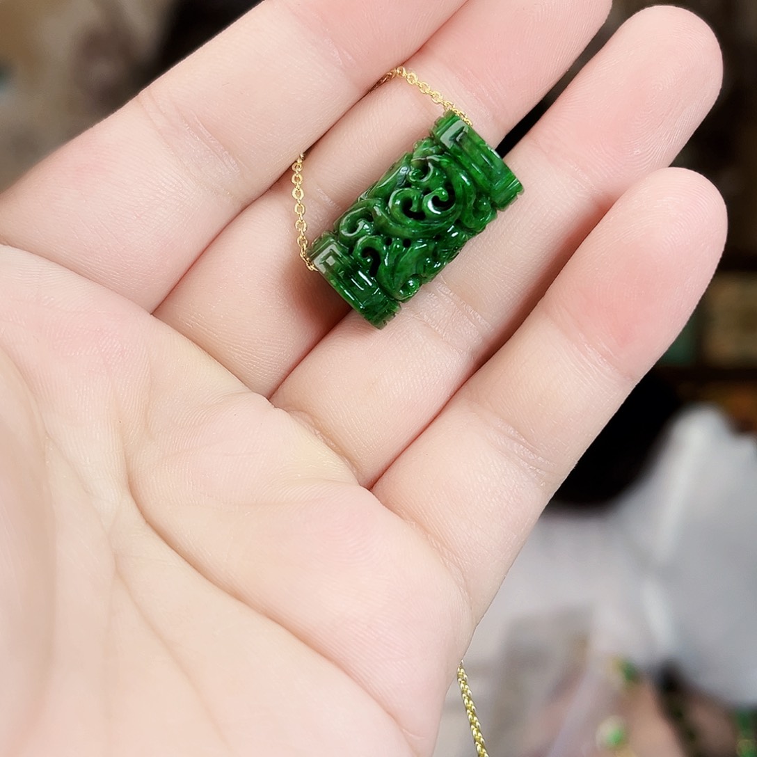 翡翠未镶嵌颈饰吊坠