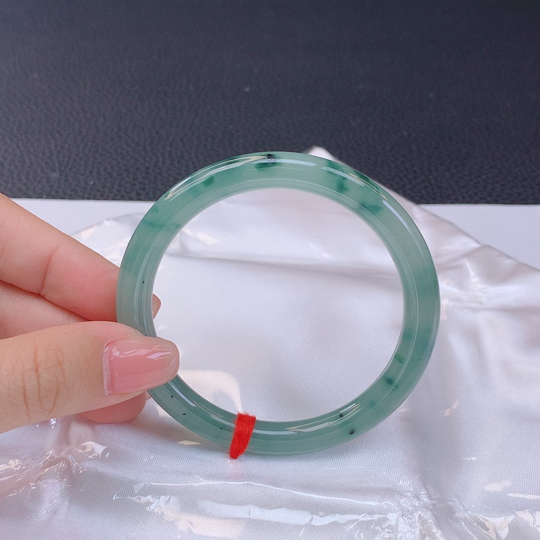 翡翠手镯未镶嵌翡翠2513