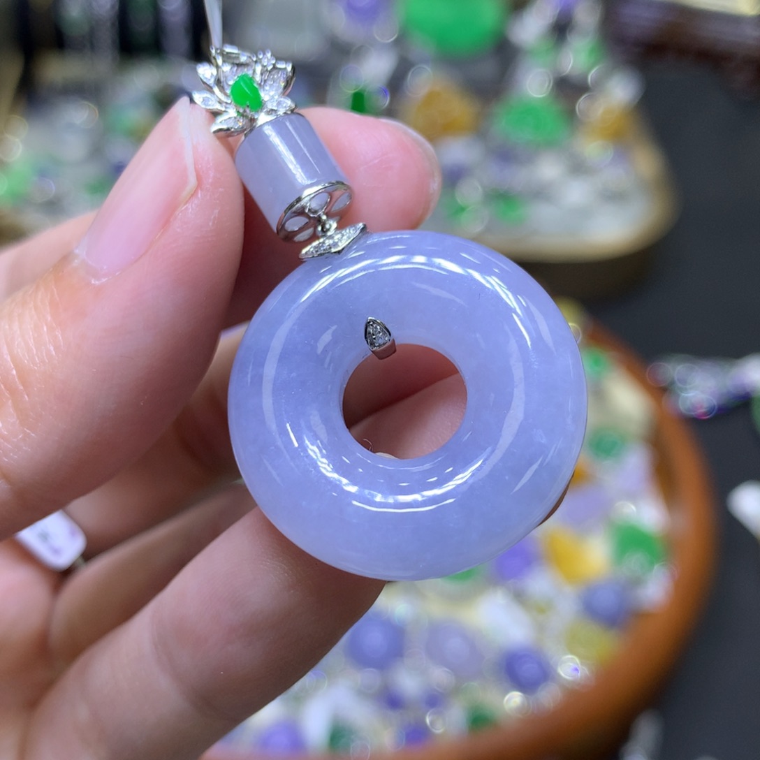 翡翠颈饰18K金镶嵌翡翠吊坠翡翠