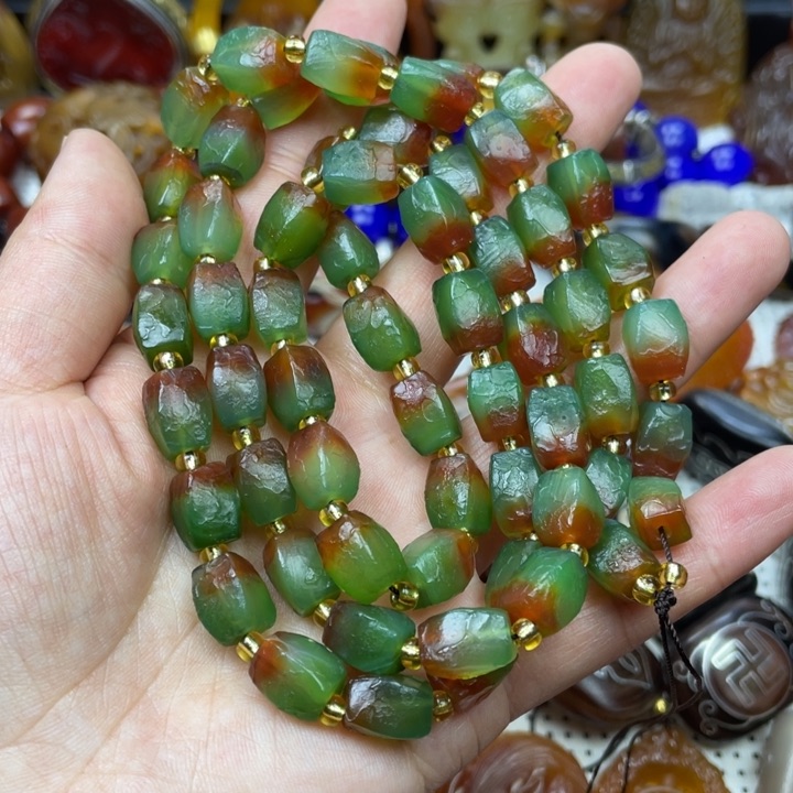 玛瑙/玉髓颈饰未镶嵌