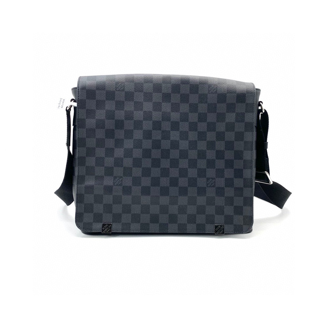 99新 LouisVuitton/路易威登  男士黑棋盘格中号斜挎包 尺寸32/26