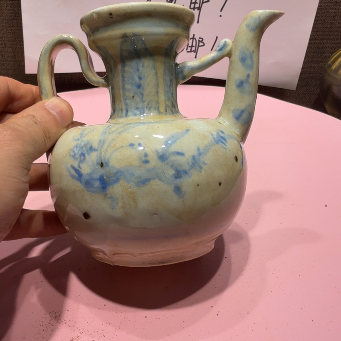 陶其他漂亮的小瓷瓶子