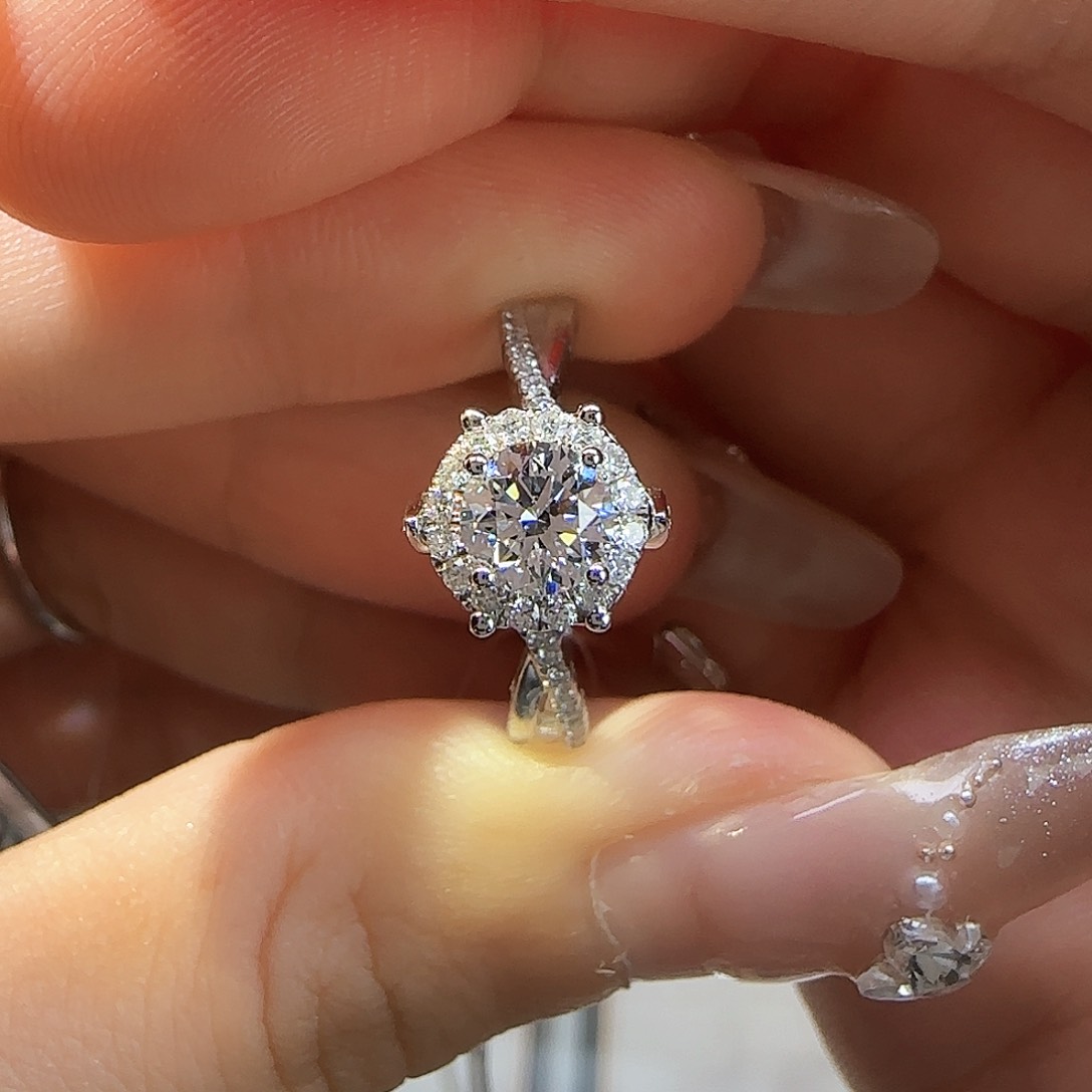 实验室培育钻石18K金镶嵌S****_50分庄园 14