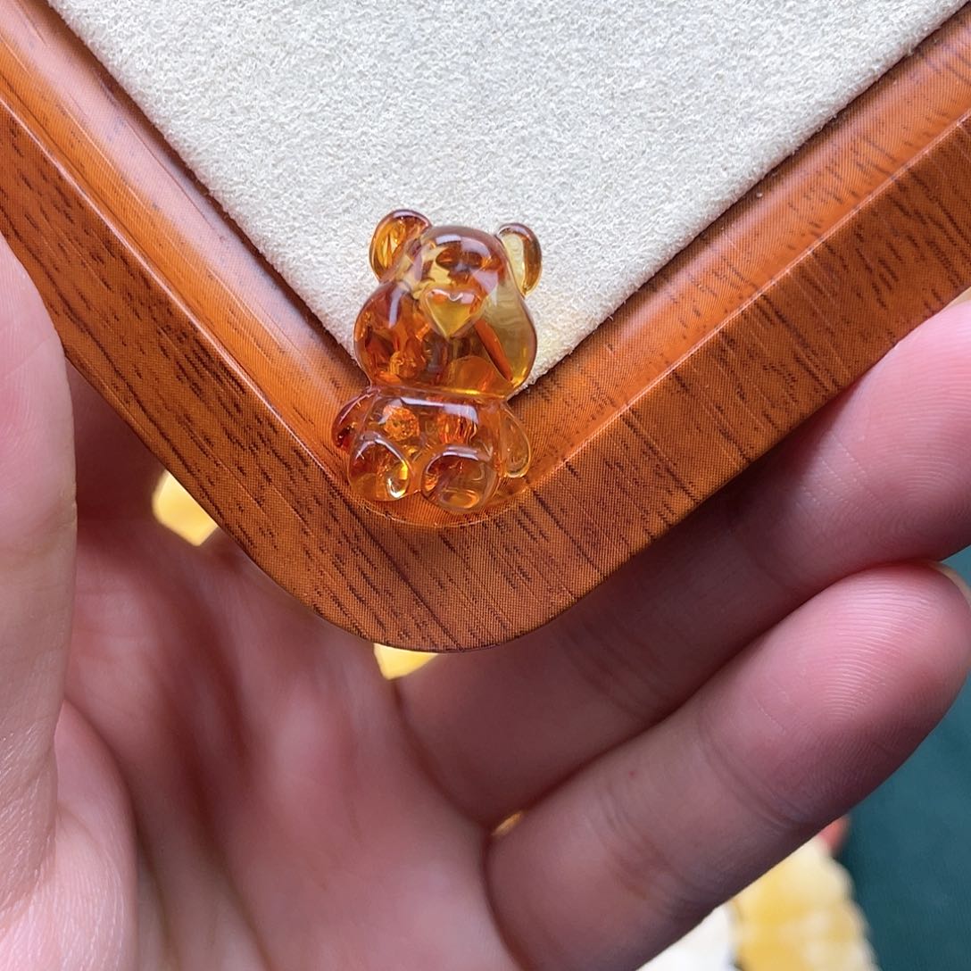 琥珀裸石未镶嵌蜜蜡