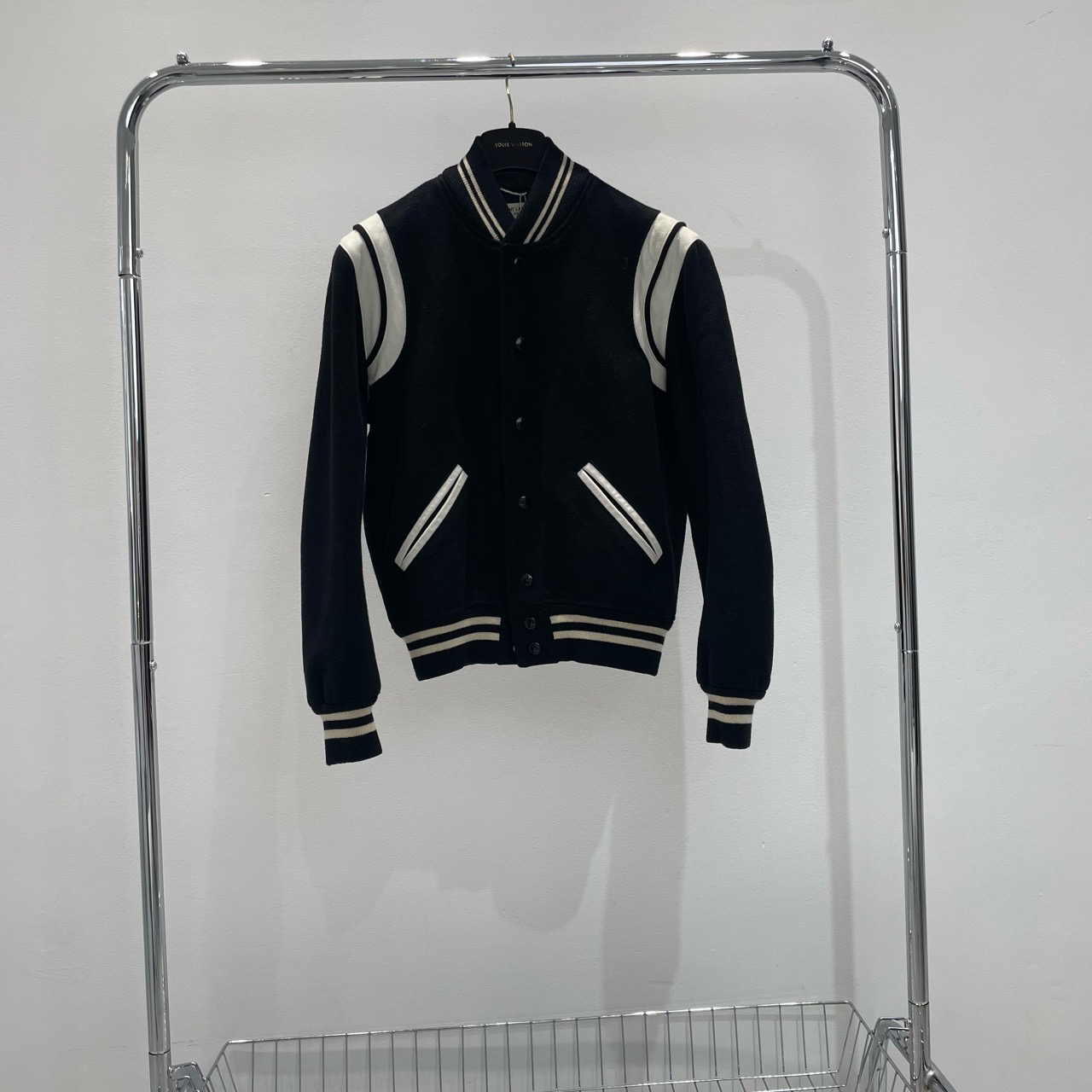 99新 YSL/圣罗兰 经典黑白棒球服 外套YY00174尺码46/48/50
