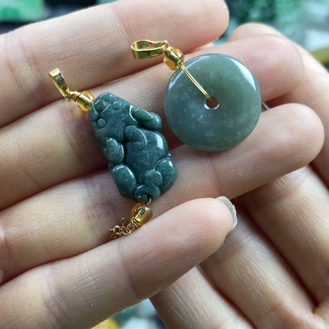 翡翠颈饰未镶嵌吊坠