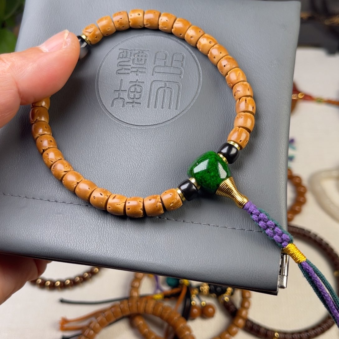 桃核吊坠35567889999