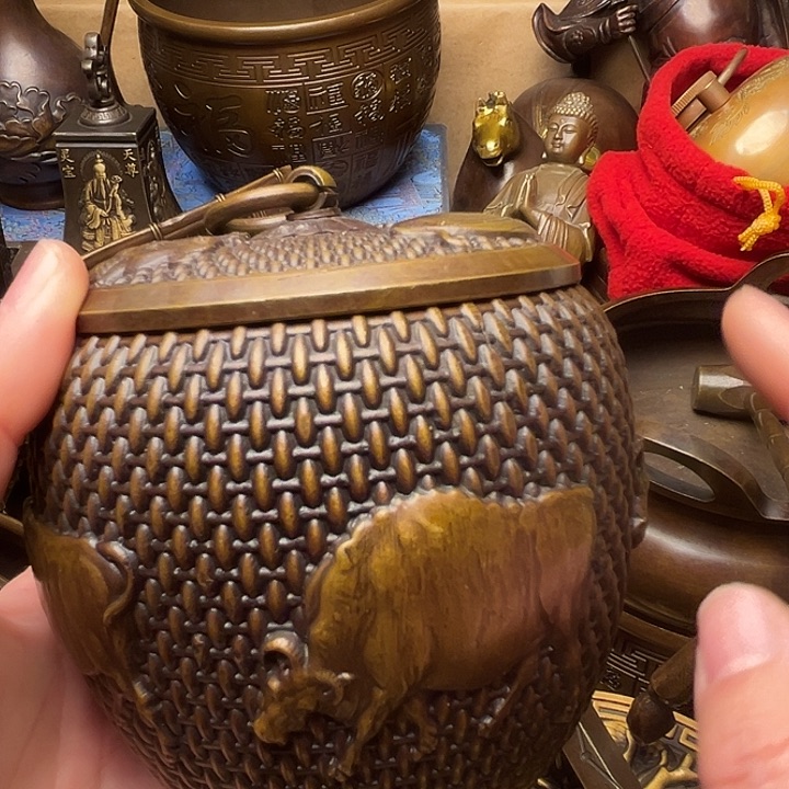 精美铜器批发档口