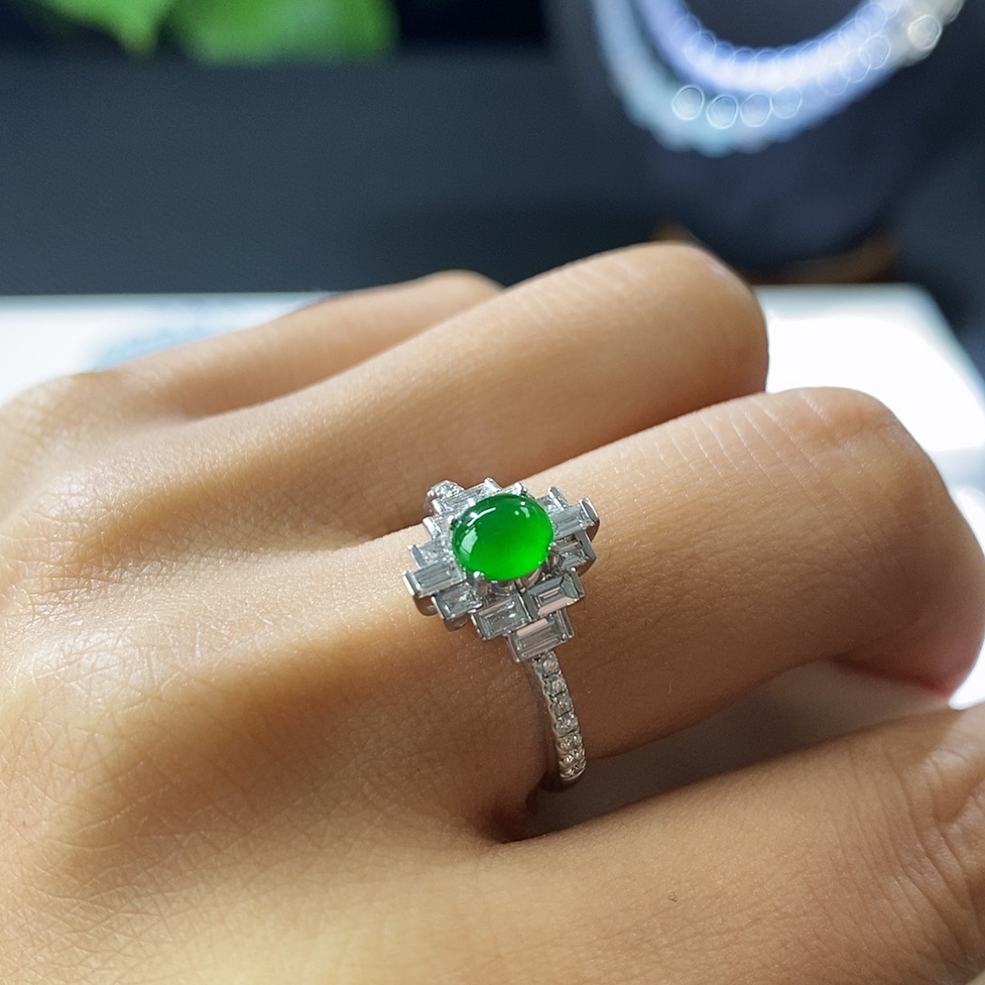 翡翠戒指18K金镶嵌戒指