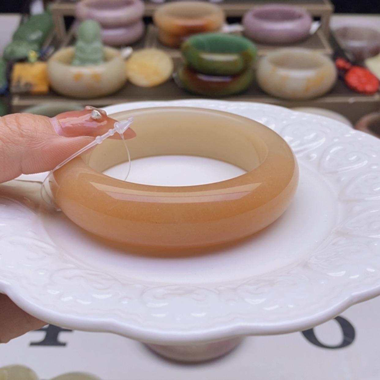 【闪购商品】石英质玉手镯未镶嵌