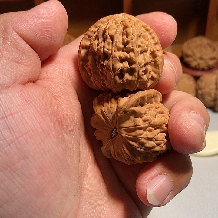 【闪购商品】文玩核桃吊坠i**l白石子